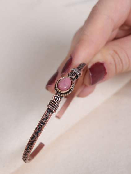 Rodonit Taşlı Oval Saf Bakır Otantik İnce Bilezik Rodonit Taşlı Oval Saf Bakır Otantik İnce Bilezik