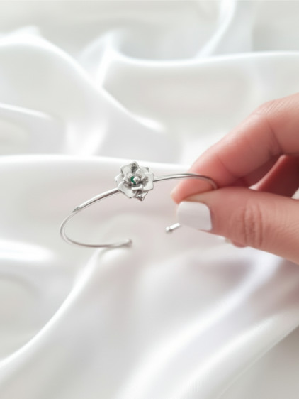 Silver Renk Ayarlanabilir Doğum Ayı Çiçeği Bilezik (Ocak) Silver Renk Ayarlanabilir Doğum Ayı Çiçeği Bilezik (Ocak)