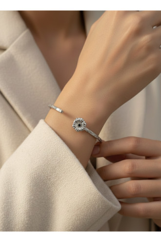 Silver Renk Ayarlanabilir Dövme Kelepçeli Doğum Ayı Çiçeği Bilezik (Eylül) Silver Renk Ayarlanabilir Dövme Kelepçeli Doğum Ayı Çiçeği Bilezik (Eylül)