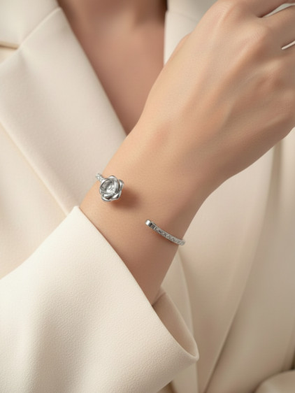 Silver Renk Ayarlanabilir Dövme Kelepçeli Doğum Ayı Çiçeği Bilezik (Ağustos) Silver Renk Ayarlanabilir Dövme Kelepçeli Doğum Ayı Çiçeği Bilezik (Ağustos)