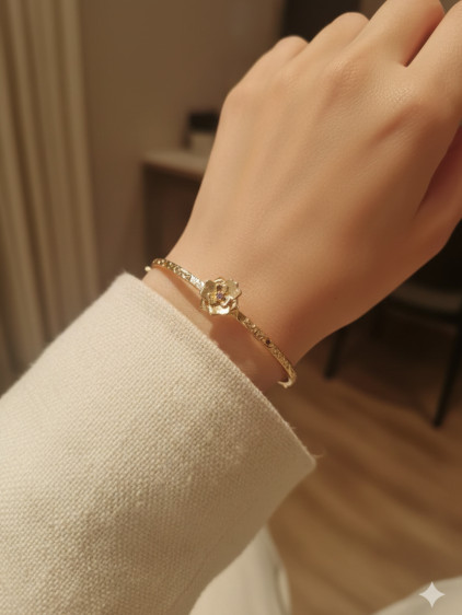 Gold Renk Ortası Açık Dövme Kelepçeli Doğum Ayı Çiçeği (Ocak) Gold Renk Ortası Açık Dövme Kelepçeli Doğum Ayı Çiçeği (Ocak)