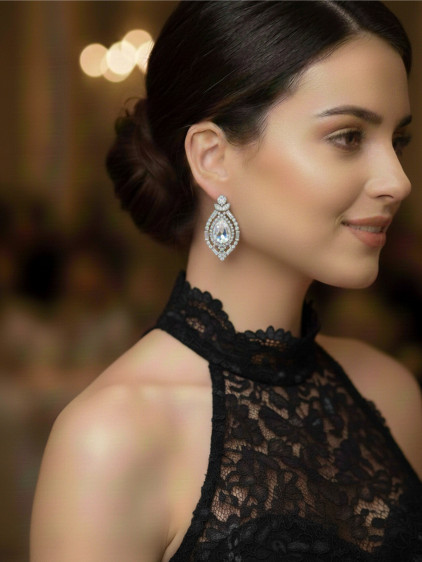 Damla Taşlı Mekik figürlü Abiye Küpe