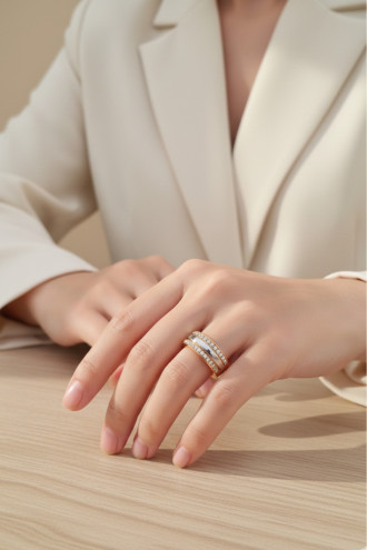 İki Renkli Taşlı Yüzük