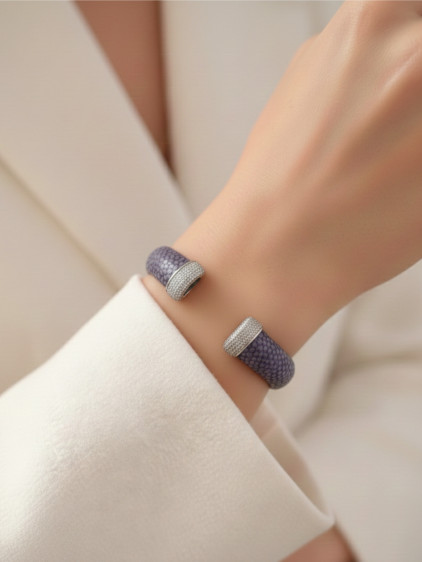 İki Ucu Taşlı Gümüş Aparatlı Vatoz Derisi Mor Bileklik