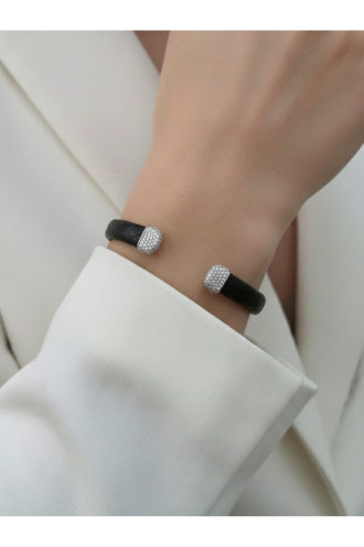 İki Ucu Taşlı İnce Gümüş Aparatlı Siyah Deri Bileklik