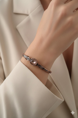 Zultanit Taşlı Dövmeli Grek Bakır Bilezik