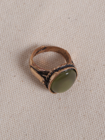 Saydam Açık Yeşil Taşlı Otantik Yüzük