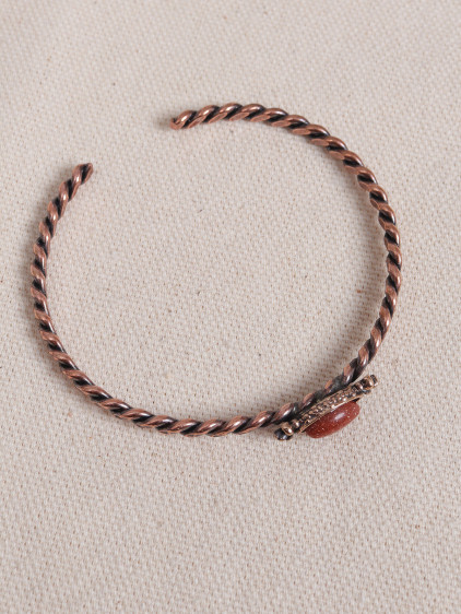 Yıldız Taşlı Ayarlanabilir Burgulu Bakır Bilezik Yıldız Taşlı Ayarlanabilir Burgulu Bakır Bilezik