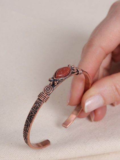 Yıldız Taşlı Saf Bakır Otantik İnce Bilezik Yıldız Taşlı Saf Bakır Otantik İnce Bilezik