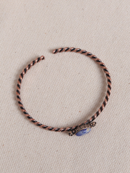 Sodolit Taşlı Ayarlanabilir Burgulu Bakır Bilezik Sodolit Taşlı Ayarlanabilir Burgulu Bakır Bilezik