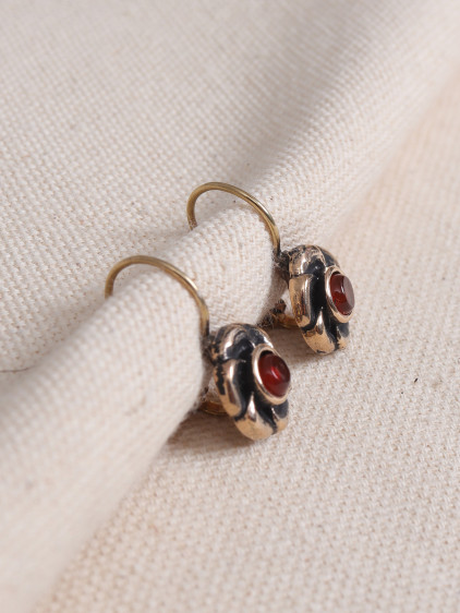 Akik Taşlı Çiçek Figürlü Otantik Küpe