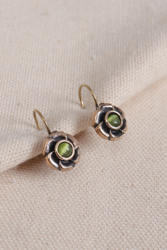 Yeşil Kedi Gözü Taşlı Çiçek Figürlü Otantik Küpe