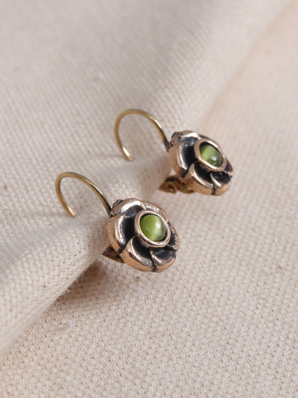 Yeşil Kedi Gözü Taşlı Çiçek Figürlü Otantik Küpe