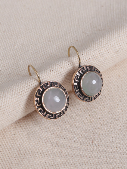 Beyaz Kuvars Taşlı Grek Figürlü Otantik Küpe