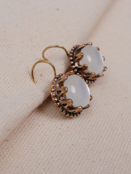 Saydam Beyaz Taşlı Taç Model Otantik Küpe