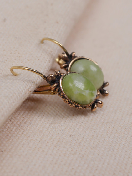 Dumanlı Yeşil Taşlı Küpe Dumanlı Yeşil Taşlı Küpe