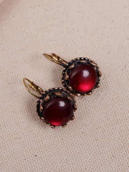 Saydam Bordo Taşlı Taç Model Küpe Saydam Bordo Taşlı Taç Model Küpe