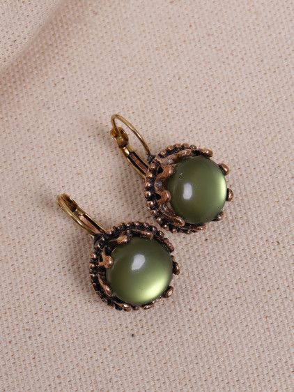 Saydam Açık Yeşil Taşlı Taç Model Küpe