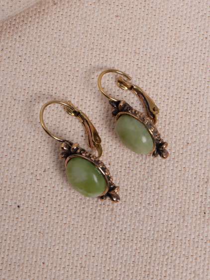 Dumanlı Yeşil Taşlı Küpe Dumanlı Yeşil Taşlı Küpe