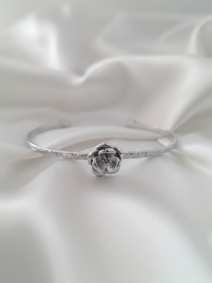 Silver Renk Ayarlanabilir Dövme Kelepçeli Gül Doğum Ayı Çiçeği Bilezik (Ağustos)