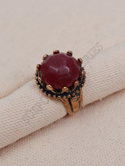 Bordo Taşlı Büyük Taç Model Yüzük