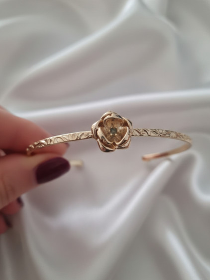 Gold Renk Dövme Kelepçeli Doğum Ayı Çiçeği Bilezik (Ağustos)