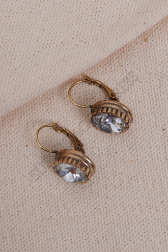 Beyaz Kristal Taşlı Oval Otantik Küpe