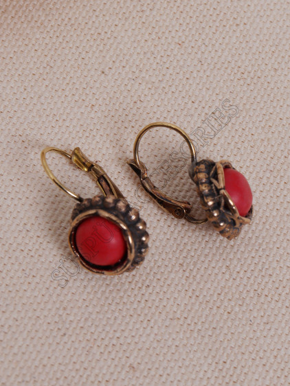 Mercan Taşlı Oval Otantik Küpe