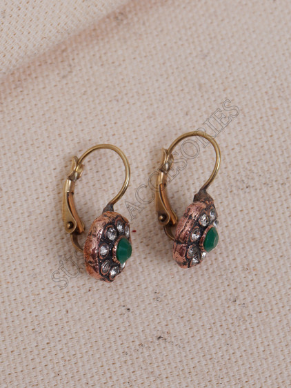 Beyaz Yeşil Taşlı Çiçek Motifli Otantik Küpe