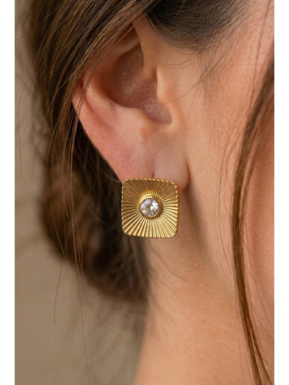 Ortası Taşlı Kare Model Vintage Gold Çelik Küpe Ortası Taşlı Kare Model Vintage Gold Çelik Küpe