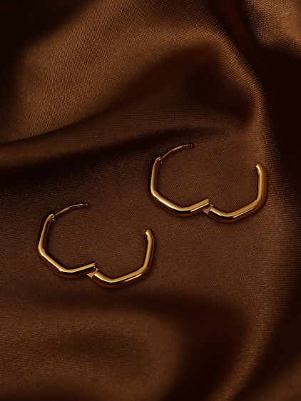 Mini Asimetrik Beşgen Gold Çelik Küpe