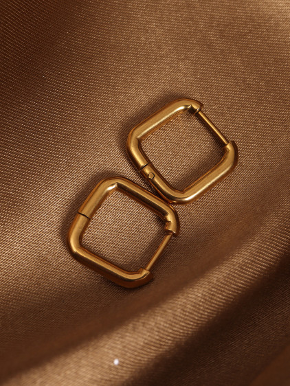 Mini Dikdörtgen Gold Çelik Küpe