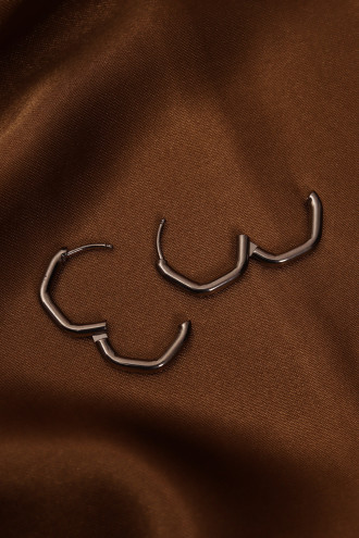 Mini Asimetrik Beşgen Silver Çelik Küpe