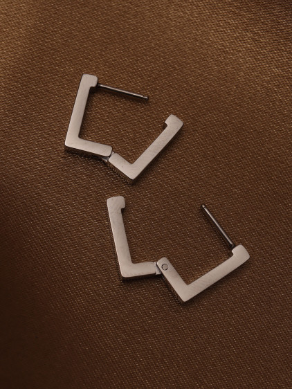 Mini Kare Model Silver Çelik Küpe