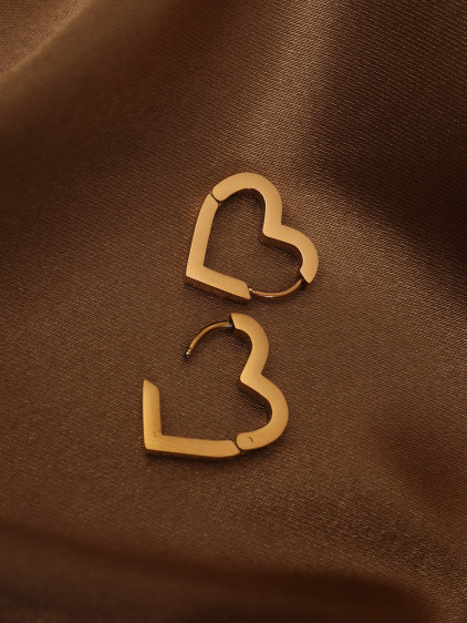 Mini Kalp Model Gold Çelik Küpe