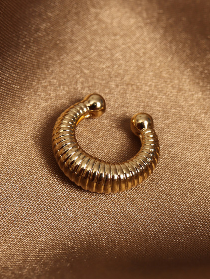 Yay Modeli Gold Renk Kıkırdak Küpe