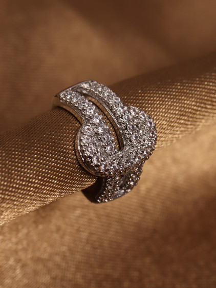 Kemer Modeli Zirkon Taşlı Silver Renk Kıkırdak Küpe