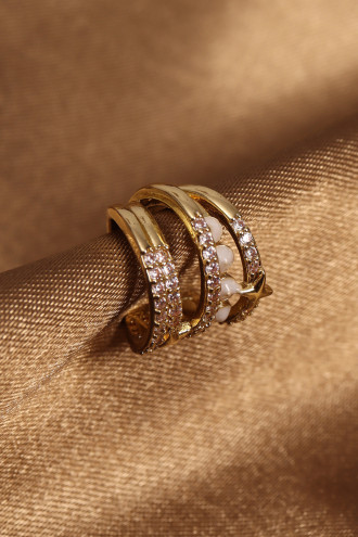 Beş Sıralı Mini İnci Sıralı ve Yıldızlı VIP Model Kıkırdak Küpe