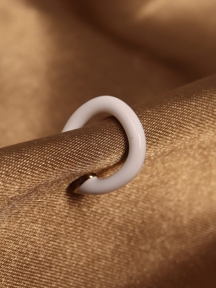 Beyaz Mineli 2 mm halka Kıkırdak Küpe