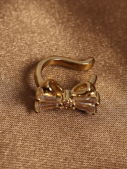 Fiyonk Şeklinde Baget Taşlı VIP Model Gold Renk Lüx Kıkırdak Küpe