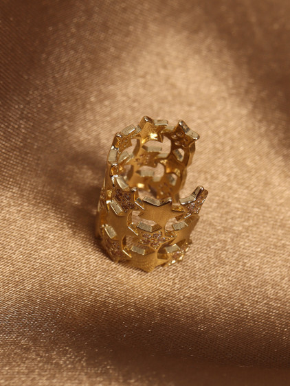 Çok Yıldızlı Üç Sıralı Gold Renk Zirkon Taşlı Kıkırdak Küpe