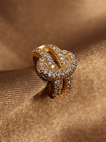 Kemer Modeli Zirkon Taşlı Gold Renk Kıkırdak Küpe