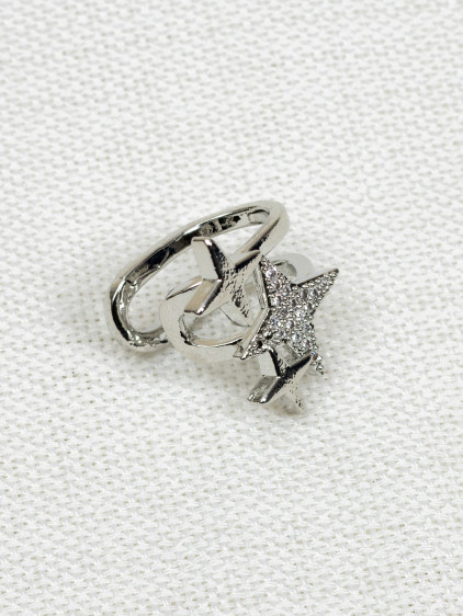 3 Yıldızlı Taşlı Silver Kıkırdak Küpe 3 Yıldızlı Taşlı Silver Kıkırdak Küpe