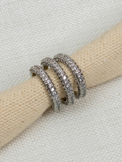 3 Sıra Zirkon Taşlı Silver Kıkırdak Küpe 3 Sıra Zirkon Taşlı Silver Kıkırdak Küpe