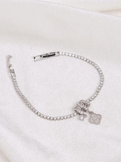 İkonik Yonca Charm Su Yolu Silver Bileklik İkonik Yonca Charm Su Yolu Silver Bileklik